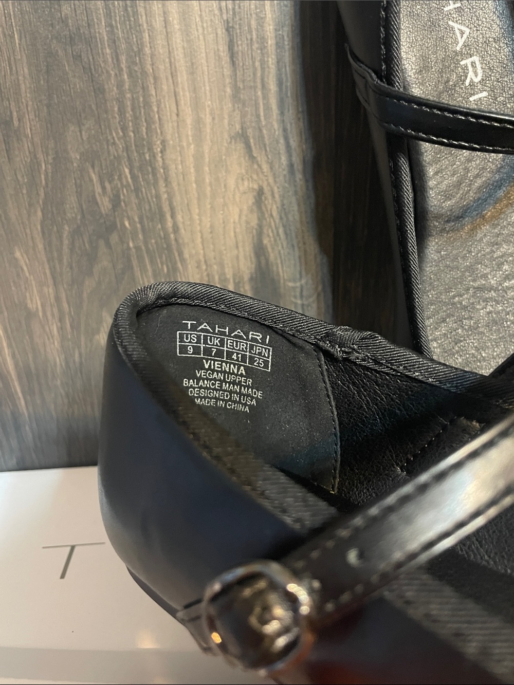 Tahari size 9 Black Vienna Mary Jane Strap Flats with Box #613224 - Picture 4 of 7